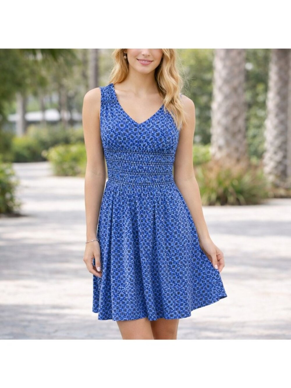 Daisy Fuentes Dress Sundress Blue Sleeveless Womens S Smocked Waist Knee-Length